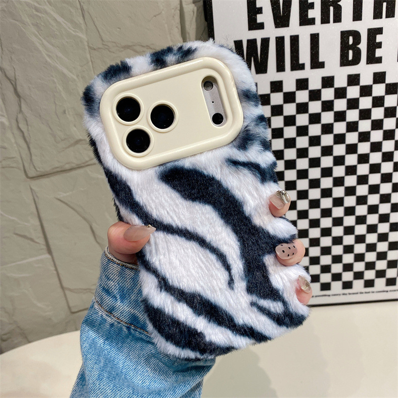 豪華なゼブラ柄ふわふわプラッシュスマホケース iPhone  - Phone Cases For Iphone 17 のレビューと価格