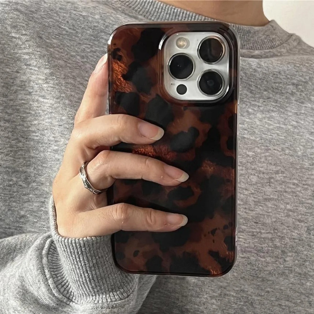 レトロなアンバーテクスチャのレーザー加工スマホケース iPh - Phone Cases For Iphone 17 のレビューと価格